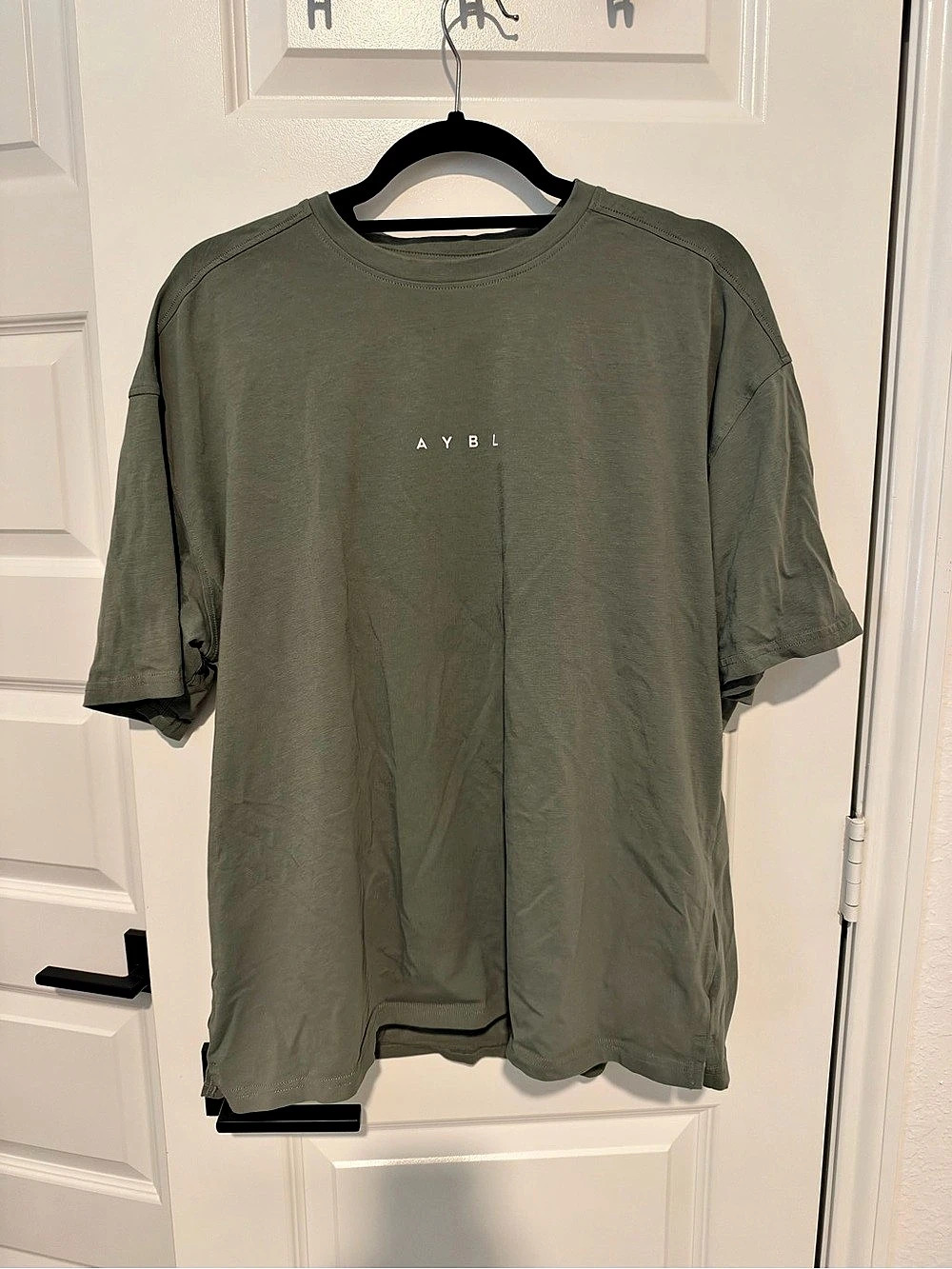 AYBL Short Sleeve T-Shirt in Green Like New
